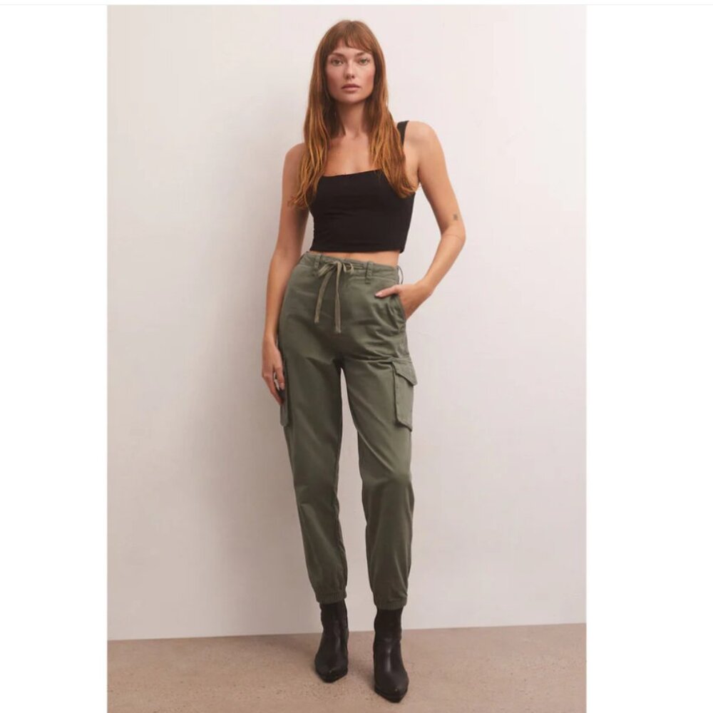Z Supply Andi Twill Cargo Pant in Evergreen